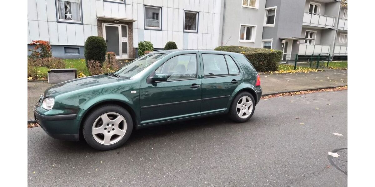 VW Golf 68.876 km 4.200 &euro; Duisburg 47055