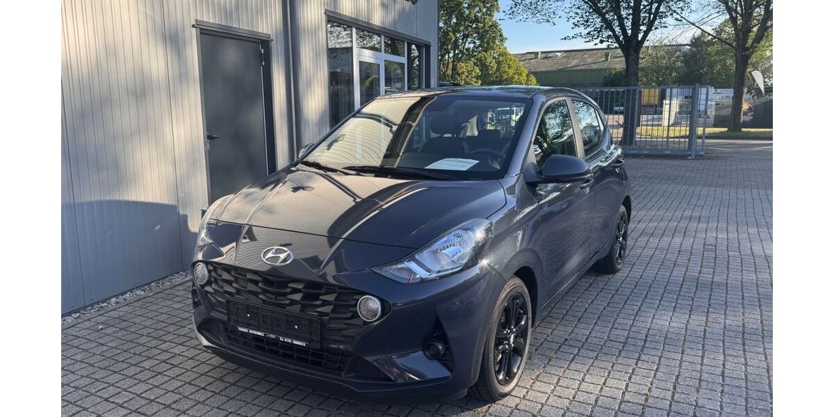 Hyundai i10 9.800 km 13.700 &euro; Lahr 77933