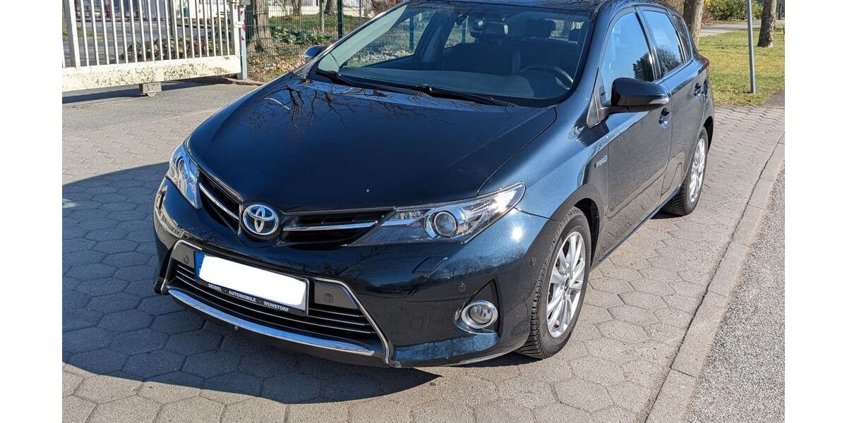 Toyota Auris 93.000 km 11.400 &euro; Hamburg 22159
