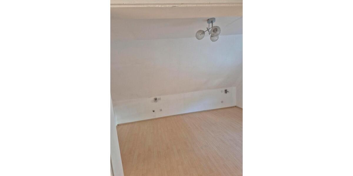 Einfamilienhaus Lauda-Königshofen Königshofen - 5 Zimmer, 105 m&sup2;, 200.000&euro; | Angebot:26897034