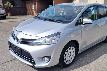 Toyota Verso 177.850 km 10.399 &euro; Leonberg Gebersheim 71229