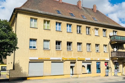 Großes Mehrfamilienhaus mit 3 Gewerbeeinheiten - Haus Coswig | Angebot:27682511
