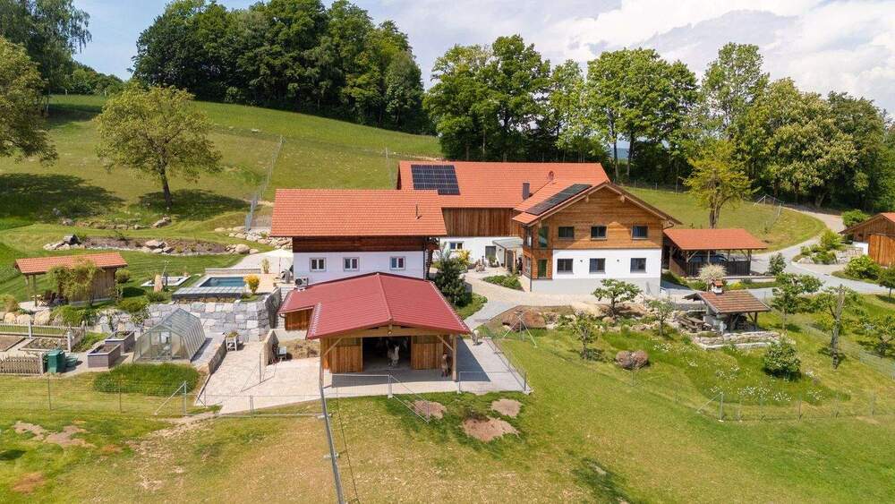 Exklusiver Bauernhof - Hofstelle in Alleinlage für Pferde- oder sonstige Tierhaltung 7 zimmer