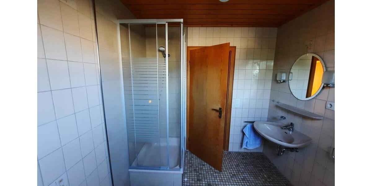 Dachgeschoßwohnung Erwitte - 3 Zimmer, 94 m&sup2;, 600&euro; | Angebot:27605602
