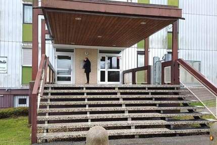 Wohnung Neunkirchen Innenstadt - 3 Zimmer, 75 m&sup2;, 110.000&euro; | Angebot:24748155