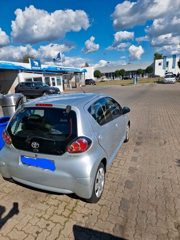 Aygo (X)