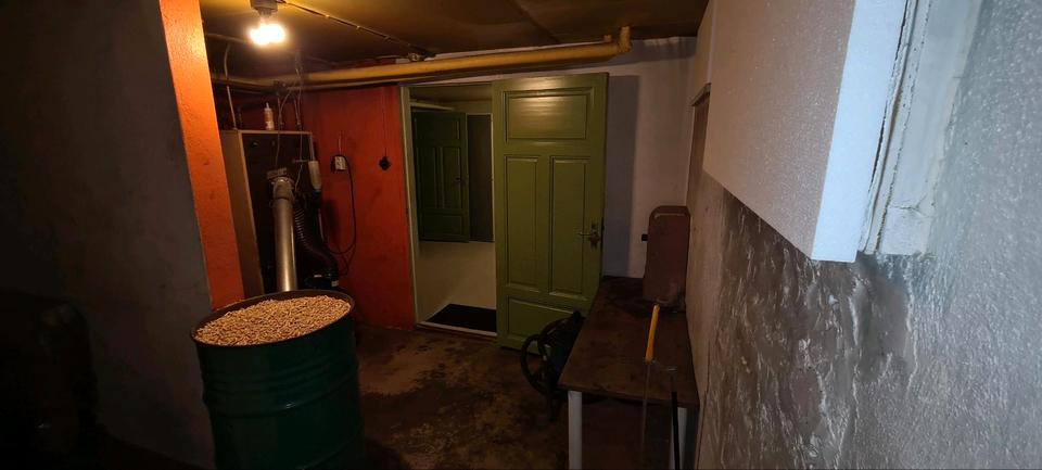 Einfamilienhaus Villingen-Schwenningen Schwenningen - 5 Zimmer, 135 m&sup2;, 87.000&euro; | Angebot:27120062
