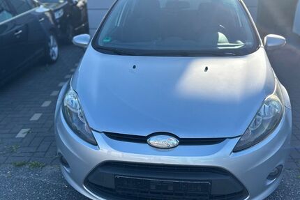Ford Fiesta 252.000 km 1.250 € Wilhelmshaven 26384