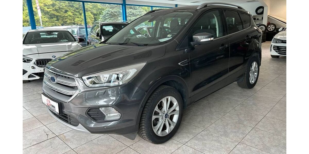 Ford Kuga 103.895 km 9.990 &euro; Halle 06118