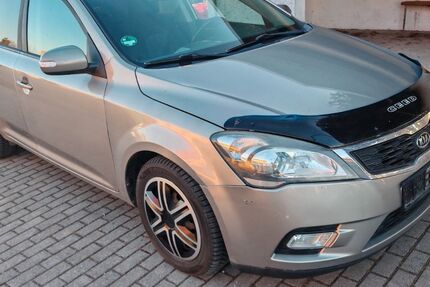 Kia ceed Sportswagon 249.700 km 2.490 &euro; Umpferstedt 99441