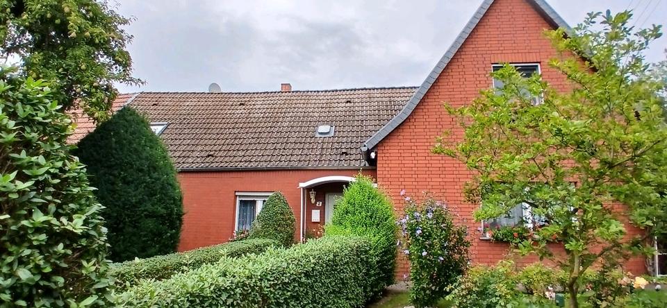 Doppelhaushälfte Stendal - 7 Zimmer, 160 m&sup2;, 240.000&euro; | Angebot:25342552
