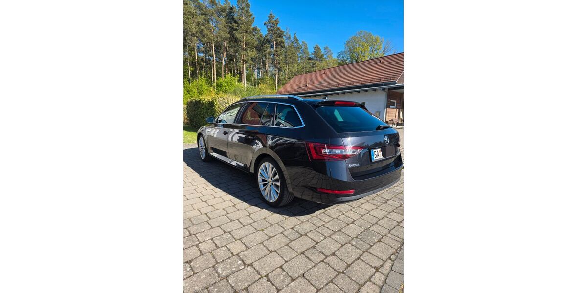 Skoda Superb 164.300 km 15.499 &euro; Memmelsdorf 96117