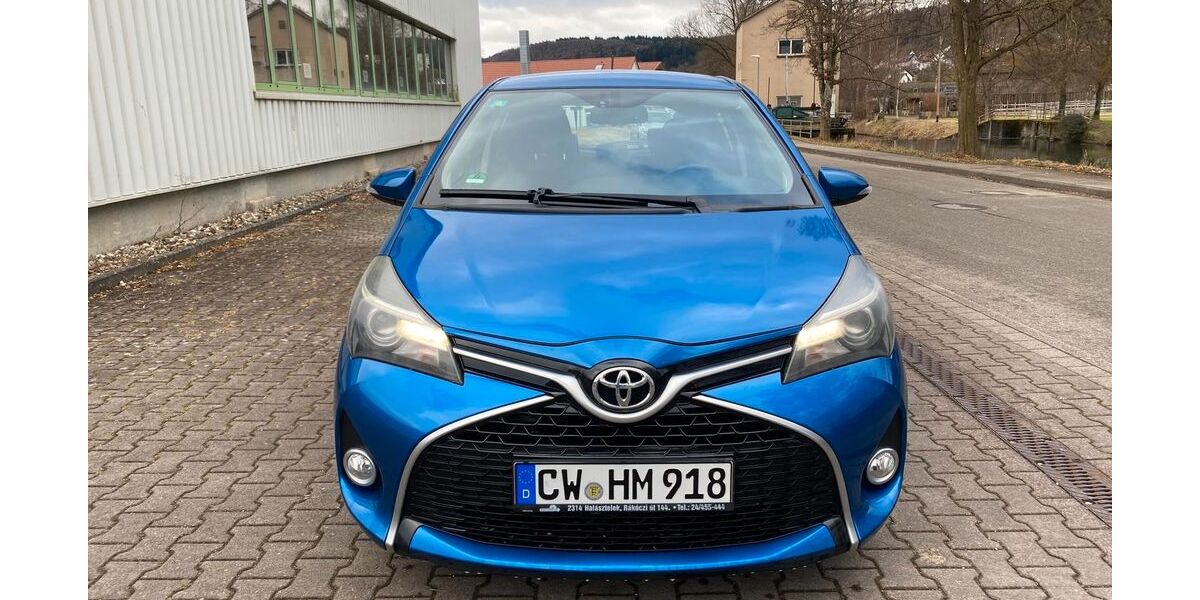 Toyota Yaris 110.000 km 9.500 &euro; Altensteig-Wart 72213