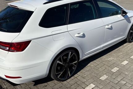 Seat Leon 131.072 km 15.000 &euro; Niepars 18442