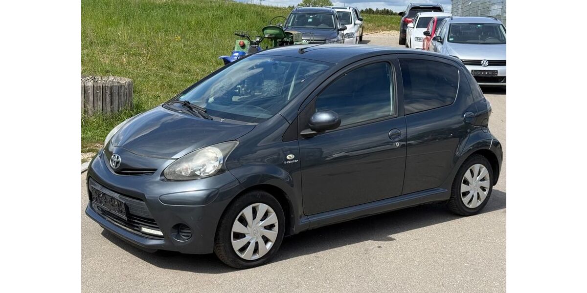 Toyota Aygo (X) 171.000 km 1.750 &euro; Dotternhausen 72359