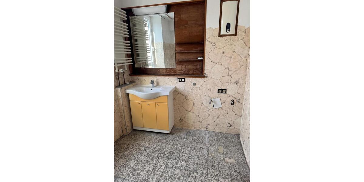 Etagenwohnung Riedstadt - 2 Zimmer, 85 m&sup2;, 660&euro; | Angebot:24877647