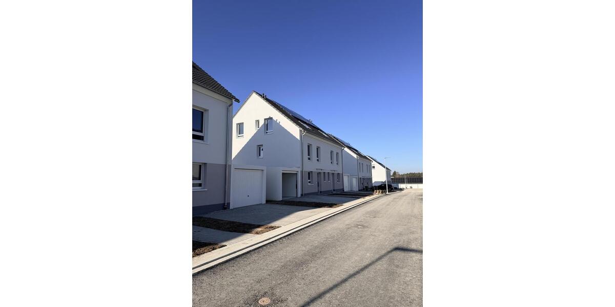 Doppelhaushälfte Roth - 5 Zimmer, 148 m&sup2;, 1.700&euro; | Angebot:25231250