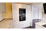 Exklusive, vollständig sanierte Wohnung mit großzügigem Raumgefühl und drei Balkonen 5 zimmer