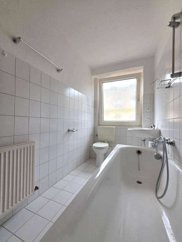 Frohnhausen: Schöne, ruhige 2,5-Zimmer-Wohnung mit EBK sucht neue Mieter