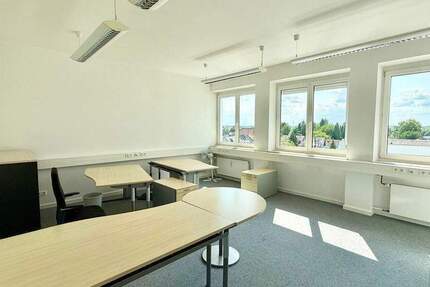 Modernisierte und helle 2,5-Zimmer-EG-Wohnung zum Wohlfühlen, neue Böden & Bad! 2 zimmer