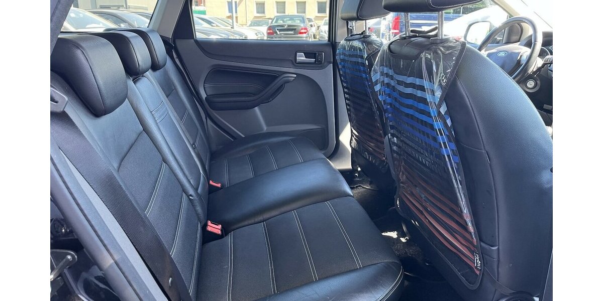 Ford Focus Titanium / LPG / Sitzheizung / Xenon / AHK 299.000 km 2.900 &euro; Mönchengladbach 41066