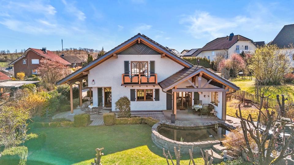 Einfamilienhaus Wenden - 7 Zimmer, 221 m&sup2;, 669.000&euro; | Angebot:26251739