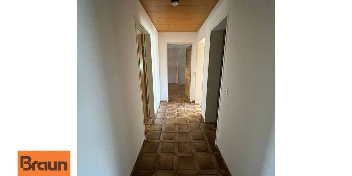 Etagenwohnung Villingen-Schwenningen Schwenningen - 3 Zimmer, 82 m&sup2;, 160.000&euro; | Angebot:26344547