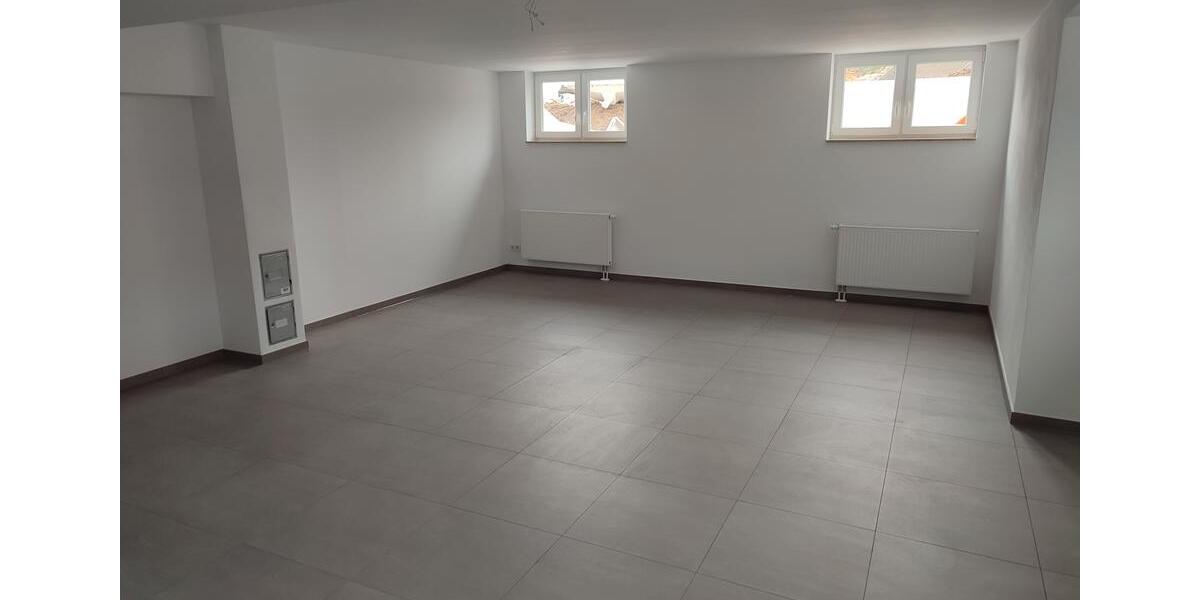 Reihenendhaus 180m²+60 qm² Keller+Garten+Solar+Kamin+FBH+Stellplätze 6 zimmer