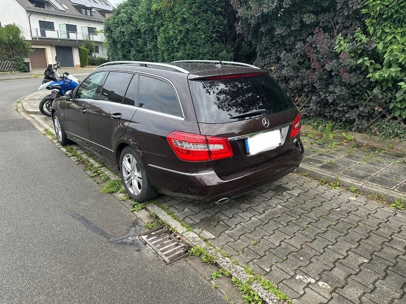 E 300