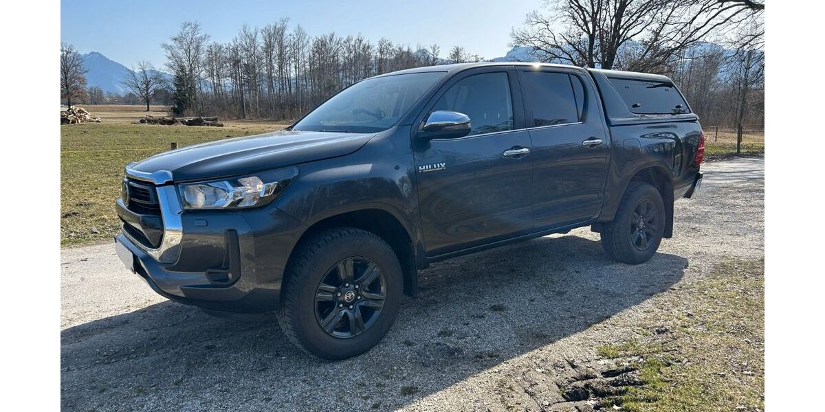Toyota Hilux 27.500 km 41.900 &euro; Prien 83209