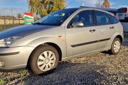 Ford Focus 61.986 km 2.999 &euro; Unterwellenborn 07333