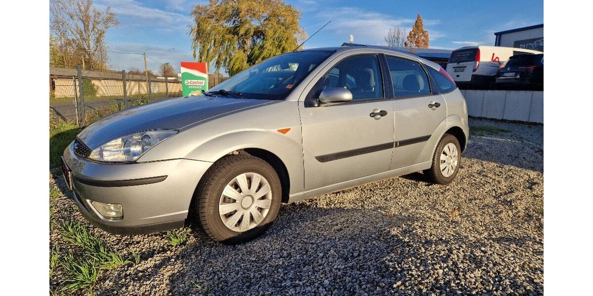 Ford Focus 61.986 km 2.999 &euro; Unterwellenborn 07333