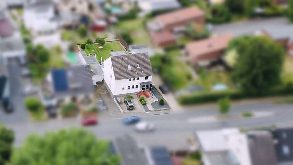 Haus zum Kaufen in Niederkassel 479.000 € 197 m²