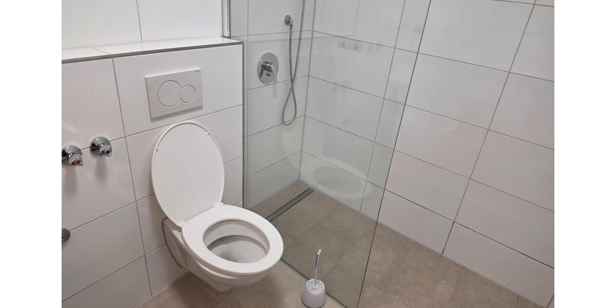 Etagenwohnung Metzingen - 1 Zimmer, 100 m&sup2;, 1.000&euro; | Angebot:26279711