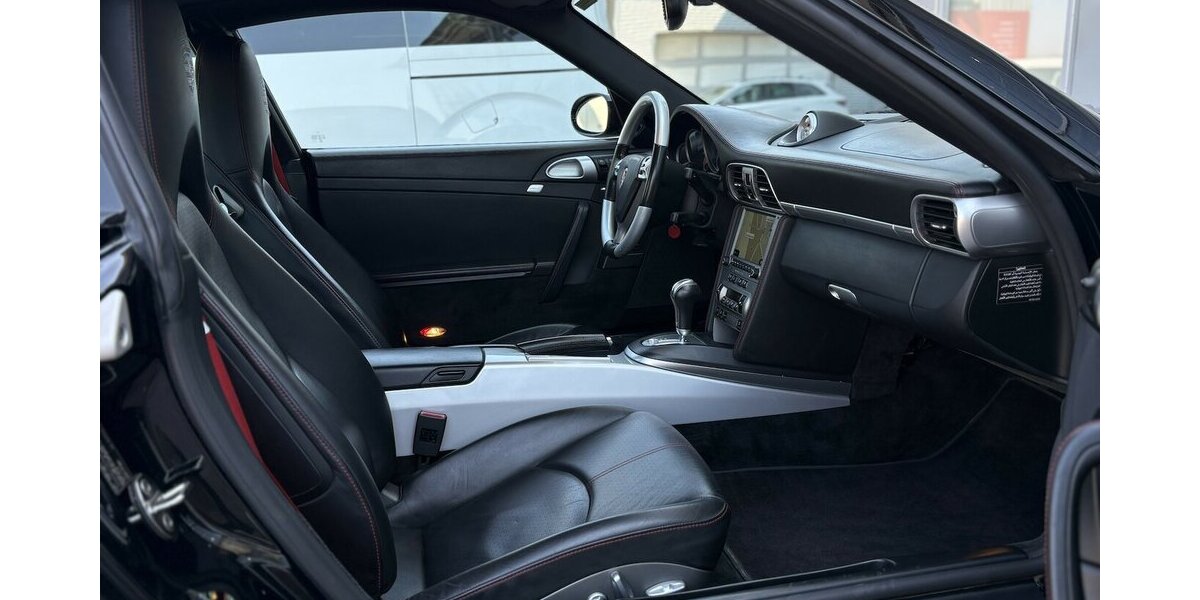 Porsche 997 911 Coupe Turbo SCHIEBEDACH/CARPLAY/NAVI/DAB 78.347 km 77.900 &euro; Villingen-Schwenningen 78054