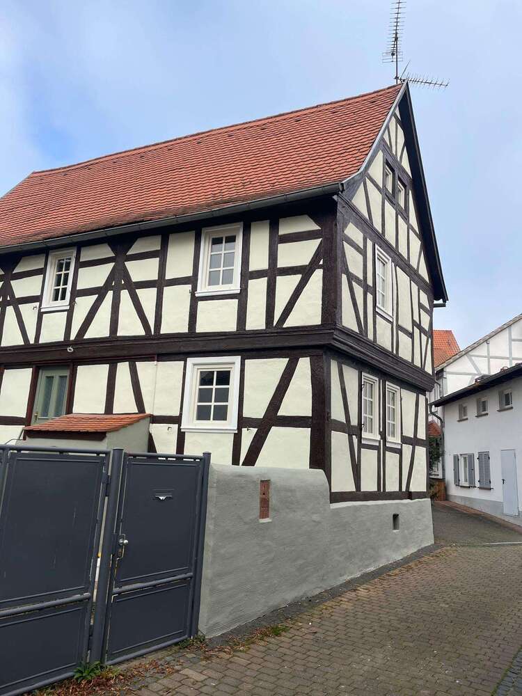 Haus zum Kaufen in Maintal-Wachenbuchen 389.000 € 145 m²