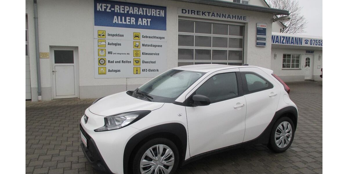 Toyota Aygo (X) 28.000 km 9.990 &euro; Pfullendorf-Gaisweiler 88630