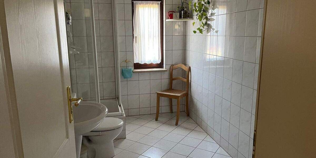 Einfamilienhaus Lawitz - 9 Zimmer, 304 m&sup2;, 365.000&euro; | Angebot:24180669