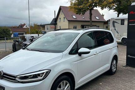 VW Touran 48.415 km 29.888 &euro; Höxter - Albaxen 37671