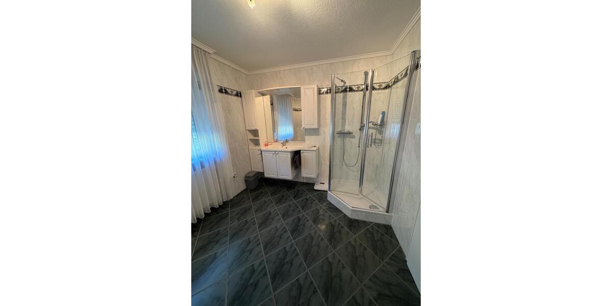 Einfamilienhaus Buchen (Odenwald) - 7 Zimmer, 142 m&sup2;, 1.500&euro; | Angebot:25313832