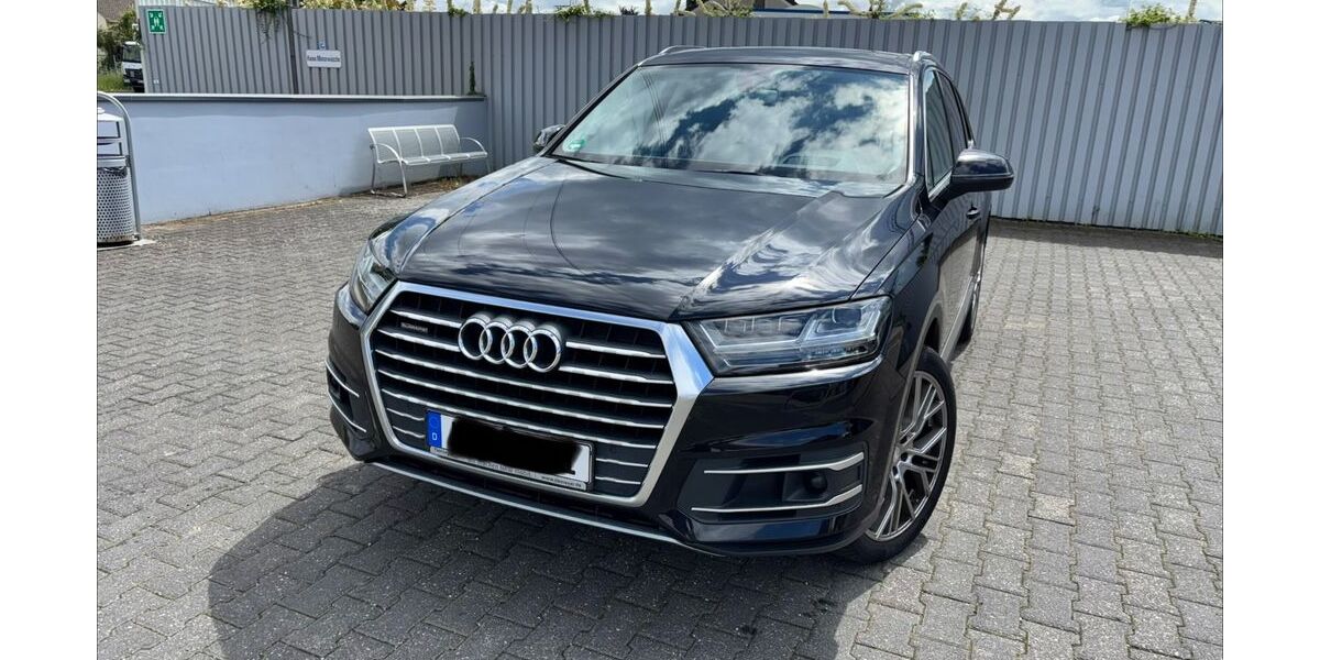 Audi Q7 174.000 km 27.500 &euro; Köln 51107