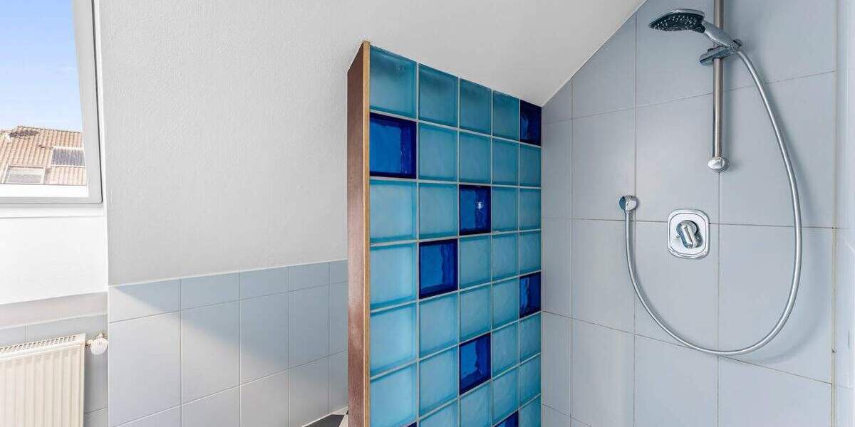 Ihr neues Zuhause - Großzügige 3,5-Zi-Wohnung mit Gartenanteil und Carport in Seukendorf 4 zimmer