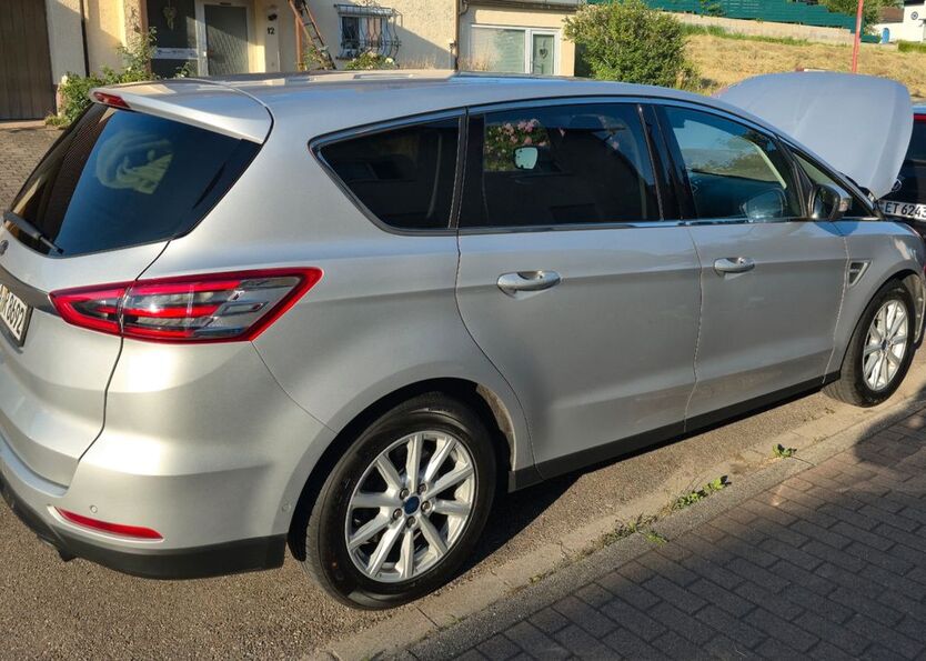 Ford S-Max 234.000 km 11.499 € Zaisenhausen 75059