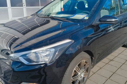 Hyundai i20 95.628 km 8.990 &euro; Fulda 36043