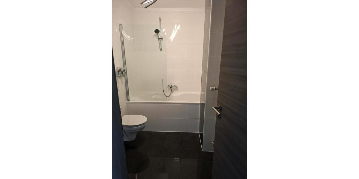 Etagenwohnung Hameln Kernstadt - 4 Zimmer, 96 m&sup2;, 150.000&euro; | Angebot:27029102