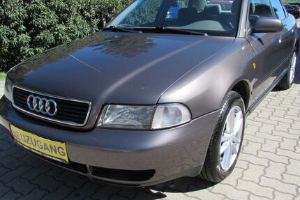 Audi A4 220.100 km 1.990 &euro; Kronach OT Knellendorf 96317