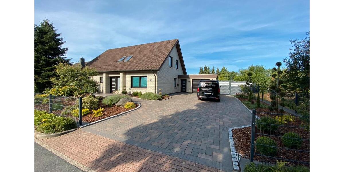 Provisionsfrei: Modernisiertes EFH mit Ganzjahres-Wintergarten 6 zimmer