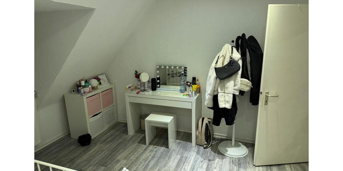 Dachgeschoßwohnung Würzburg Heuchelhof - 2 Zimmer, 58 m&sup2;, 800&euro; | Angebot:25403419