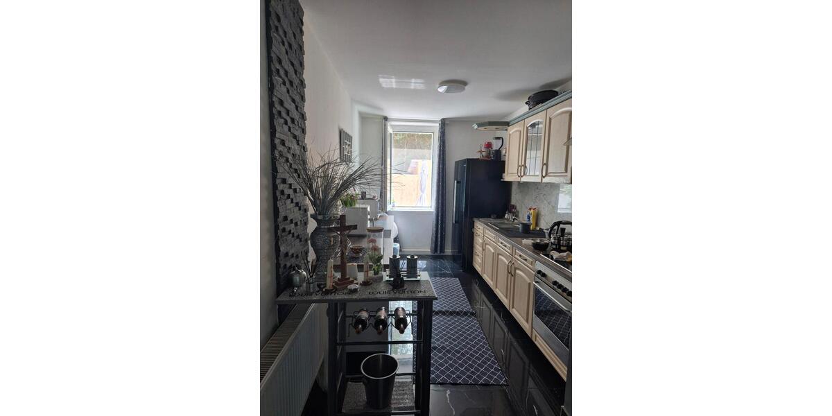 Einfamilienhaus Werdau - 1 Zimmer, 130 m&sup2;, 75.000&euro; | Angebot:27010401