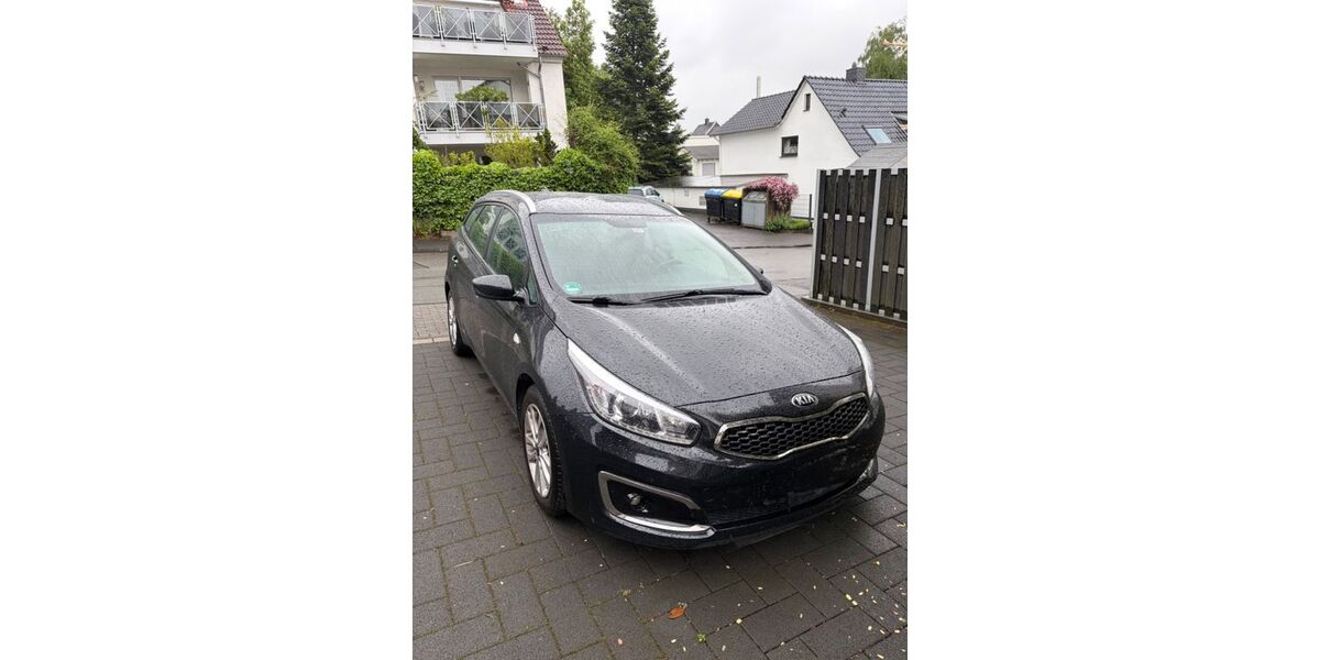 Kia ceed Sportswagon 84.000 km 10.500 &euro; Solingen 42697